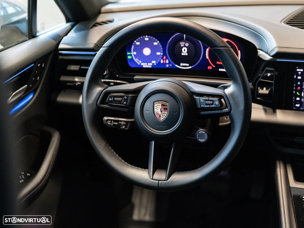 Porsche Macan Electric 4 - 24
