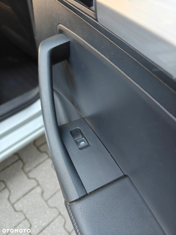 Skoda RAPID 1.0 TSI Active - 22