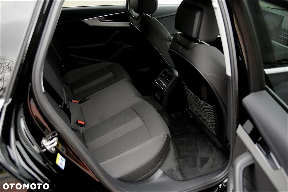 Audi A4 Avant 40 TFSI S tronic sport - 23