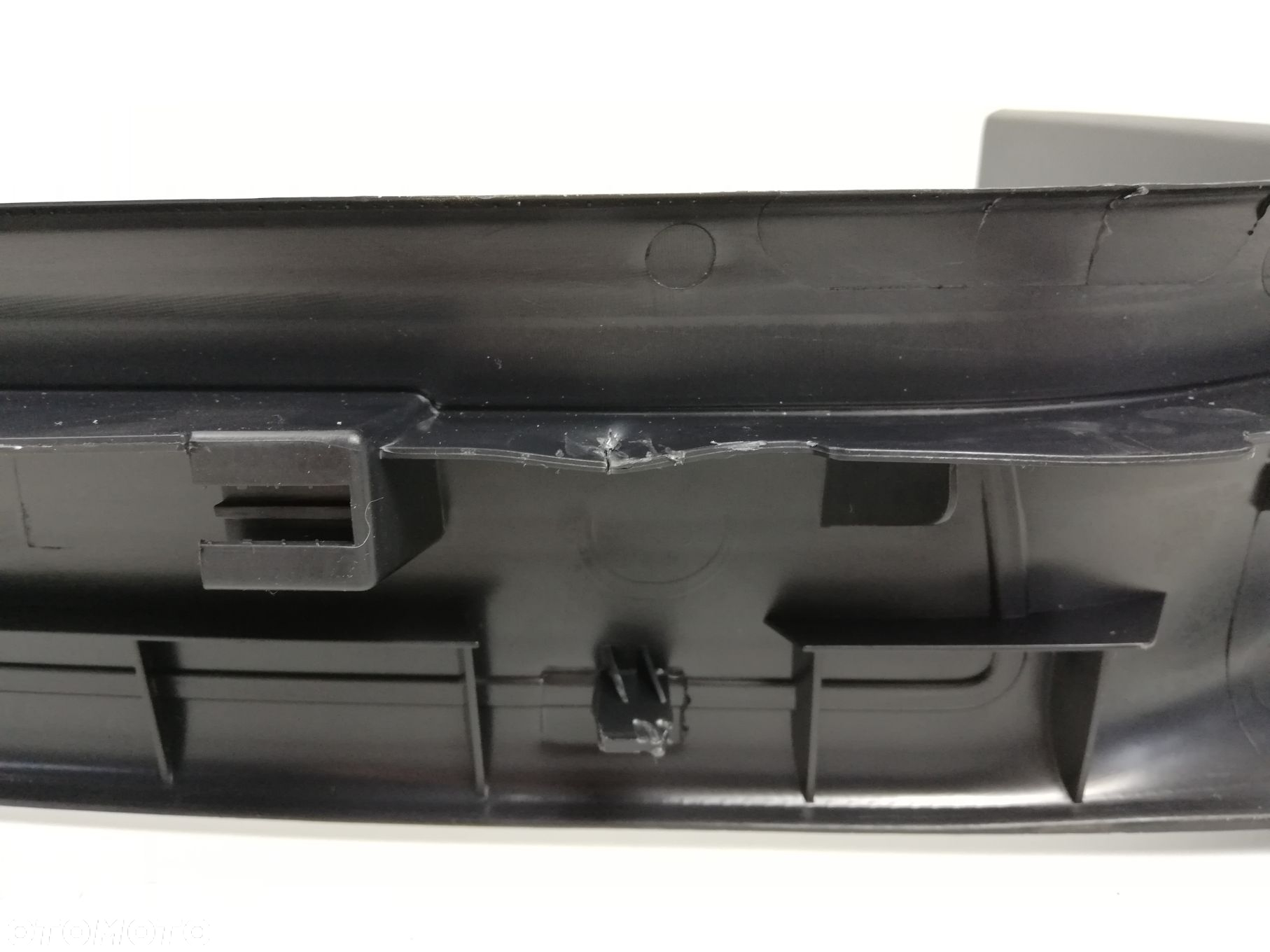 Listwa progowa wewnętrzna prawa Mercedes GLS X166 A1666800035 18567321 - 5