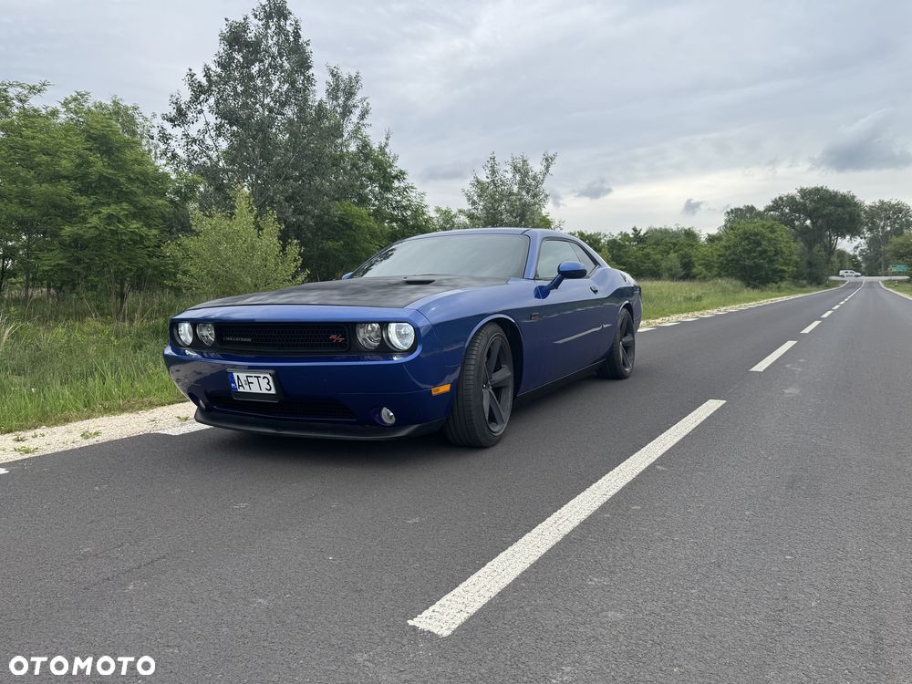 Dodge Challenger - 19