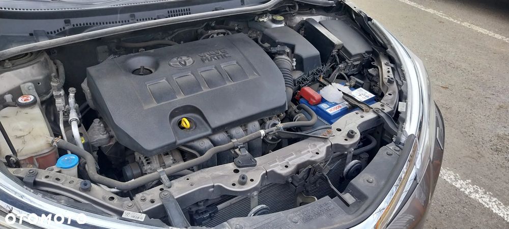 Toyota Corolla 1.6 Comfort - 6