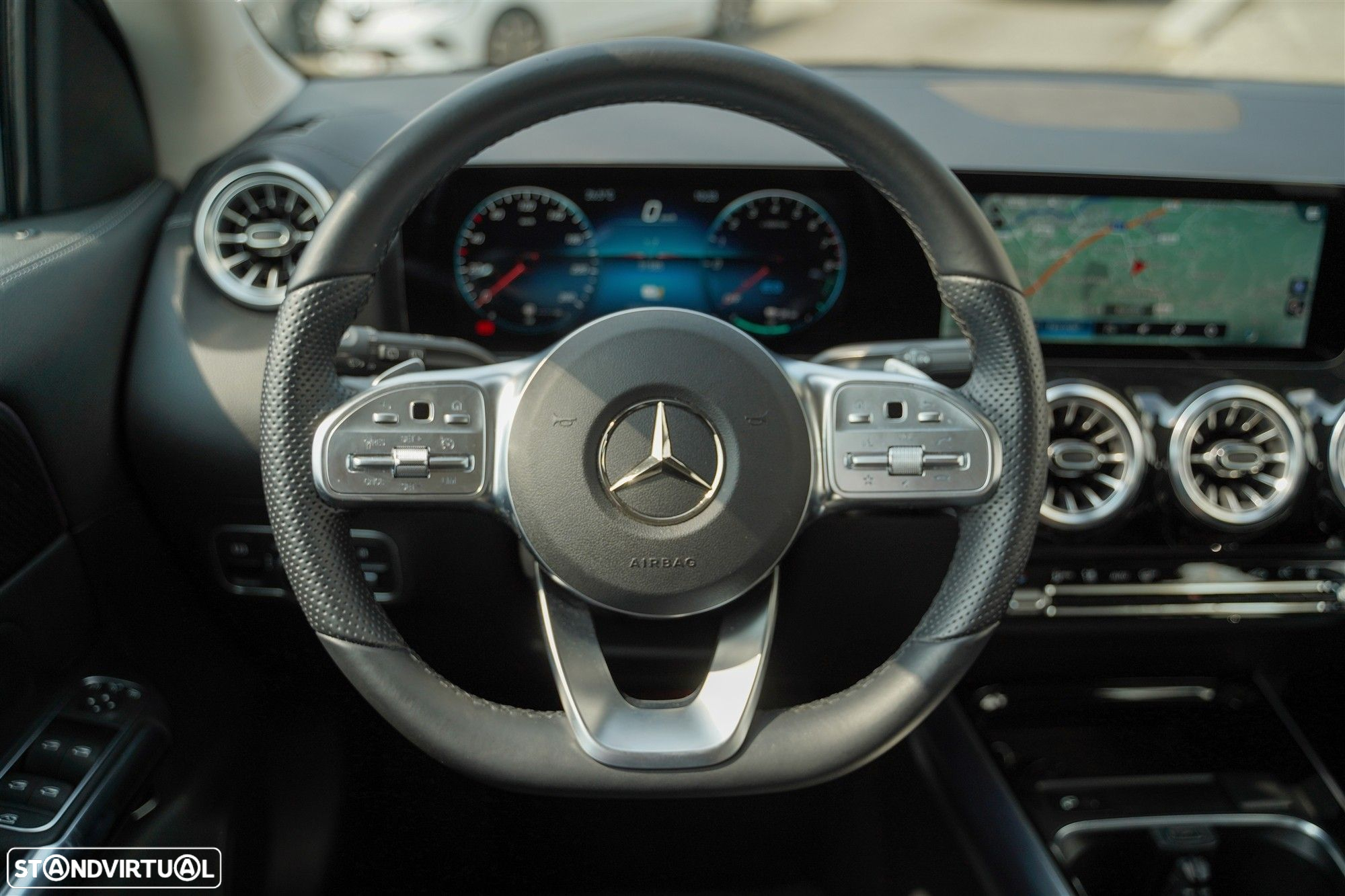 Mercedes-Benz GLA 250 e AMG Line - 18