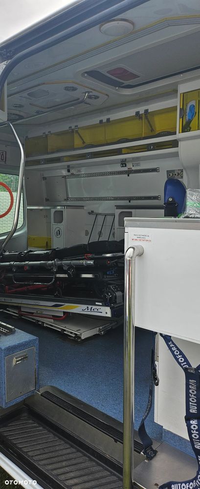 Mercedes-Benz Ambulans karetka Sprinter 319cdi automat - 27