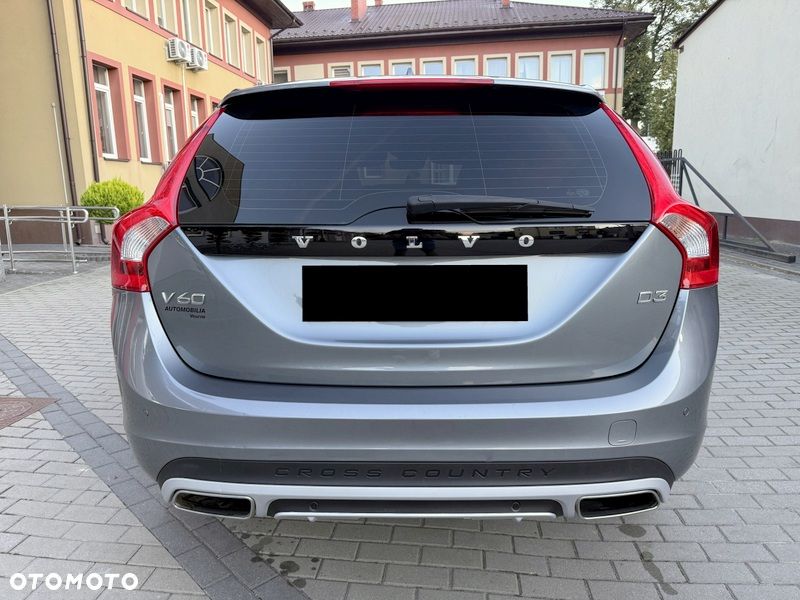 Volvo V60 Cross Country D3 Momentum - 18