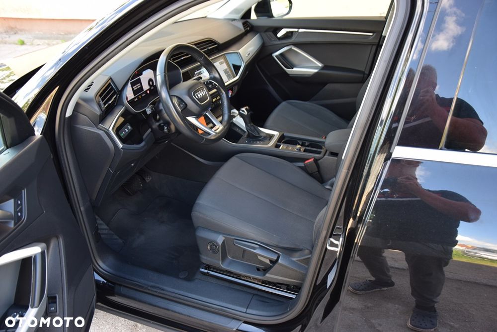 Audi Q3 Sportback - 12