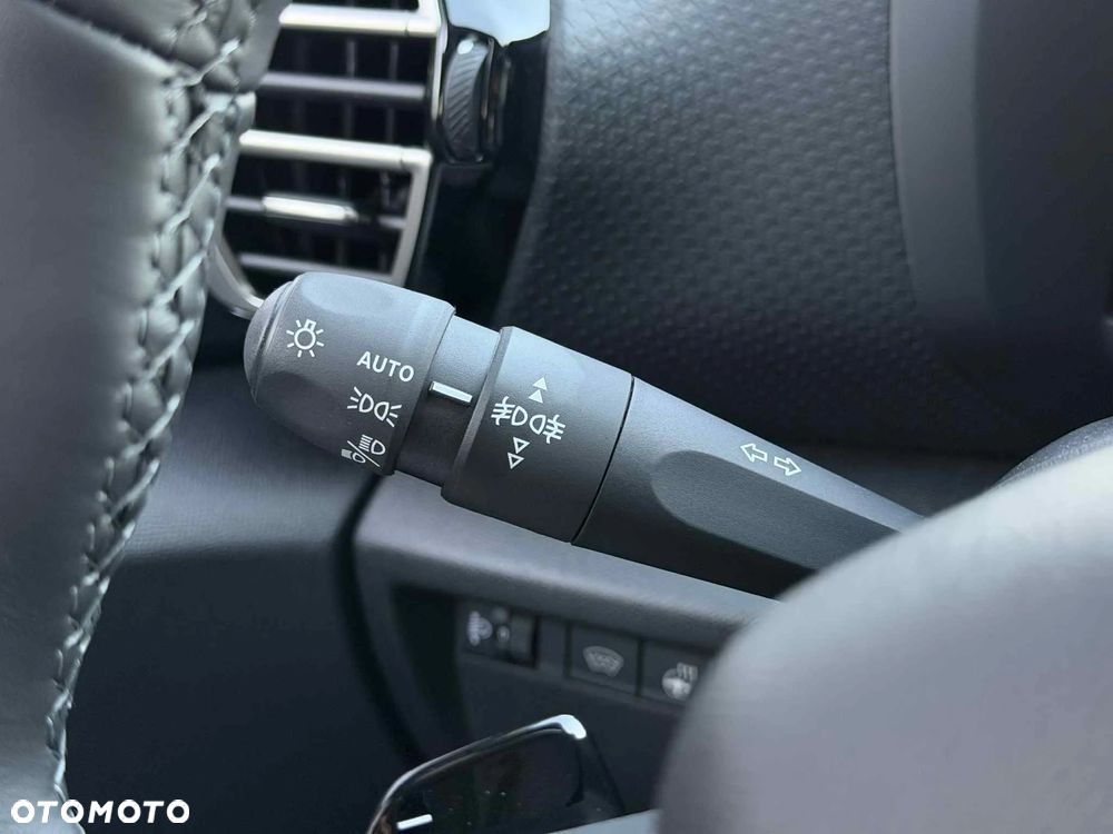 Citroën C4X 1.2 mHEV Max eDCT6 - 10