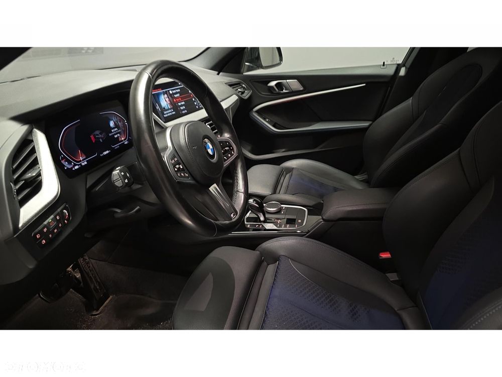 BMW Seria 2 218i M Sport - 16