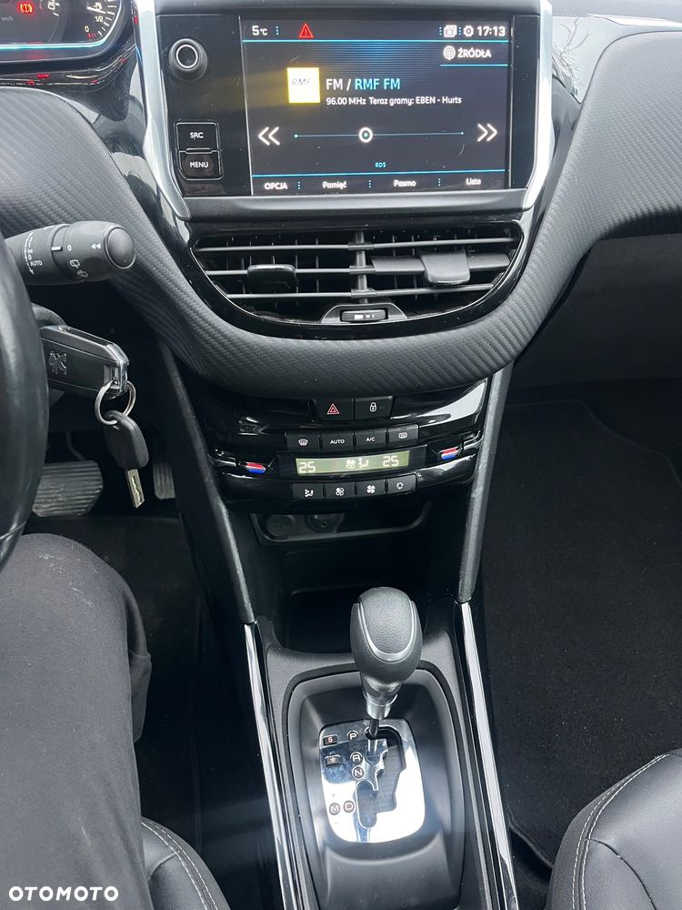 Peugeot 2008 PureTech 110 Stop&Start EAT6 GT-Line Edition - 24