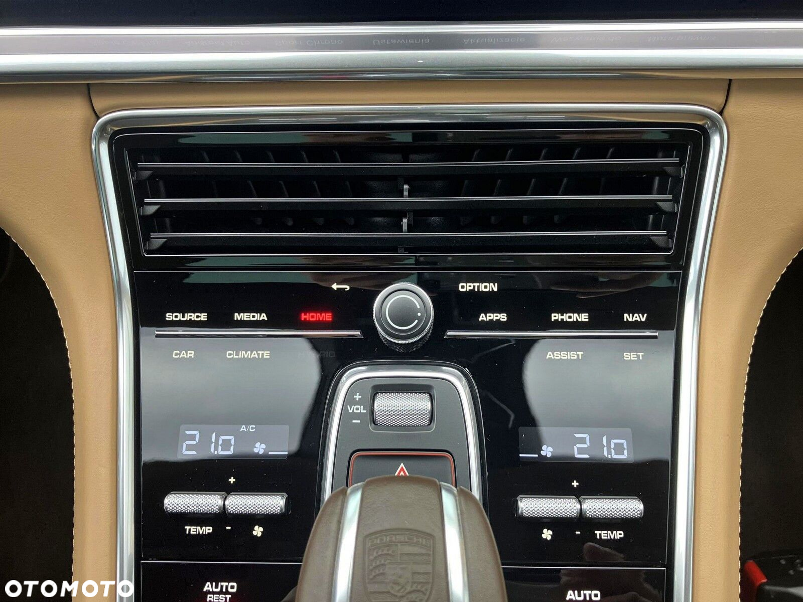 Porsche Panamera - 28