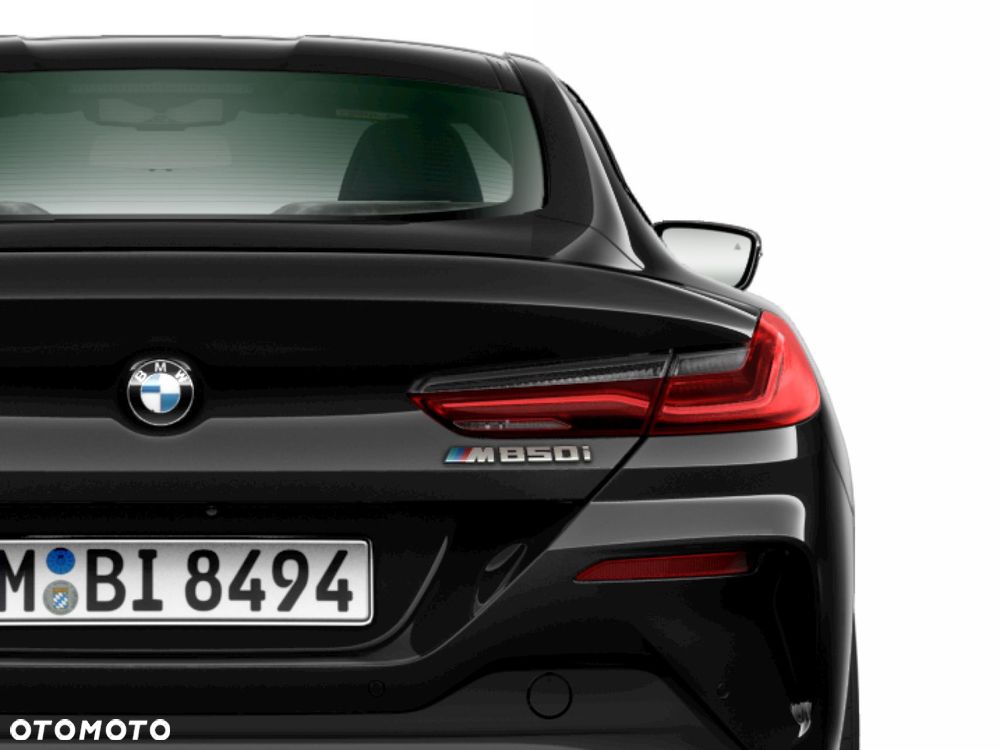 BMW Seria 8 - 10