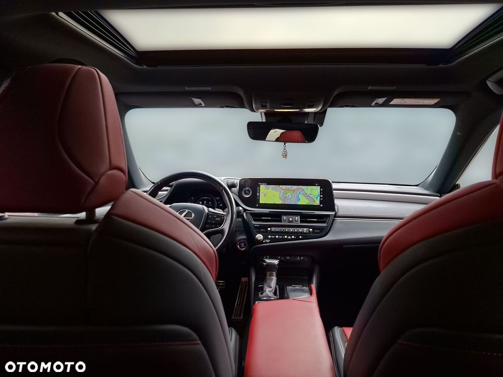 Lexus ES 300h F Sport Edition - 26