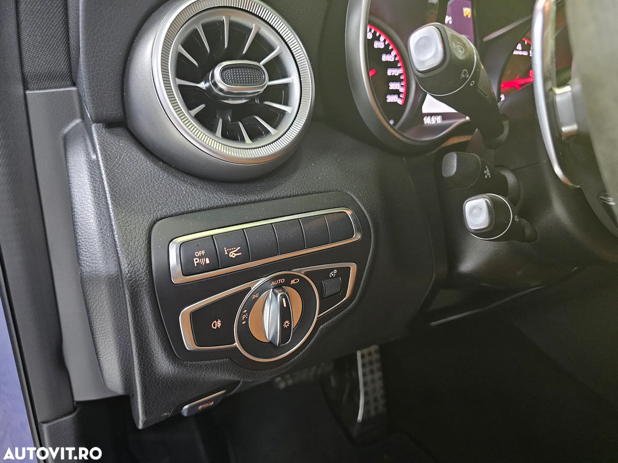 Mercedes-Benz C AMG 63 S AMG Speedshift 7G-MCT - 26