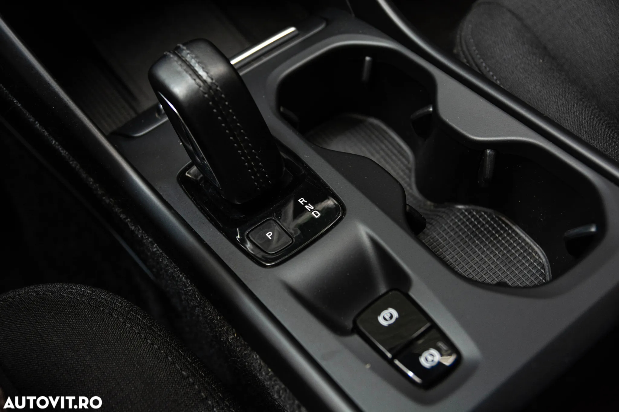 Volvo XC 40 D3 AWD Momentum - 16