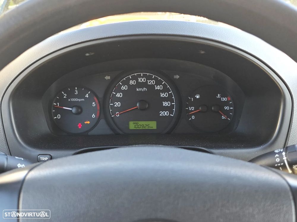 Hyundai H-1 Starex H1 2.5 CRDi - 13