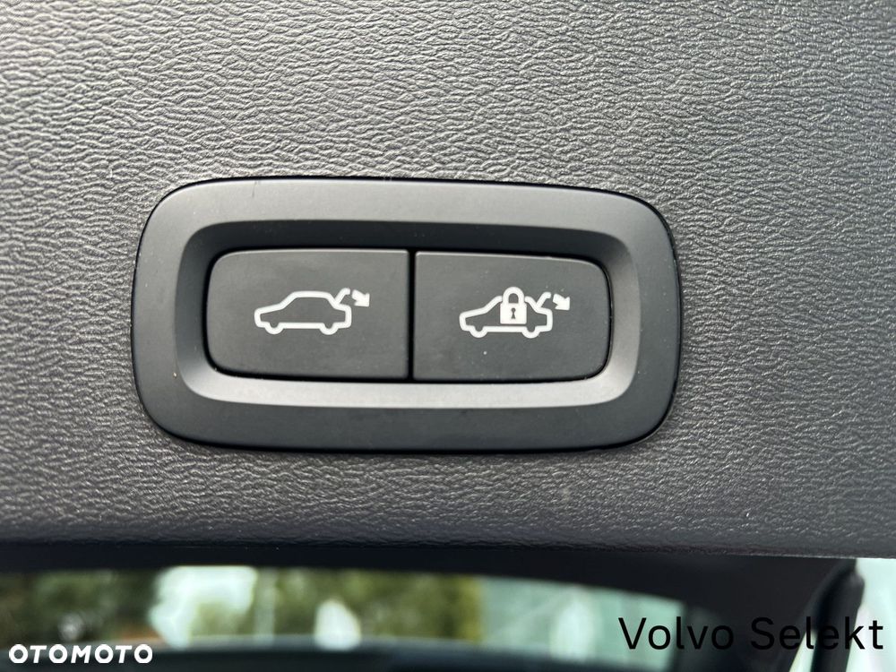 Volvo XC 40 B3 B DKG Core - 22