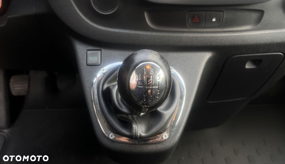 Renault Trafic - 16