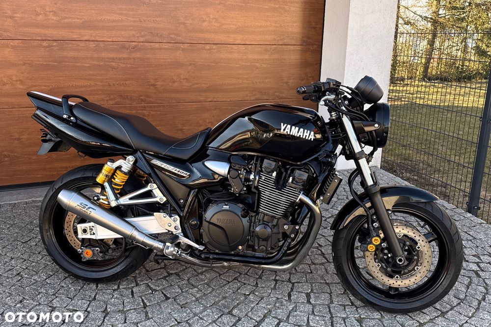 Yamaha XJR - 2