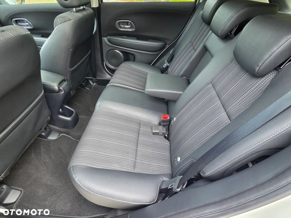 Honda HR-V 1.5 i-VTEC CVT Executive - 29