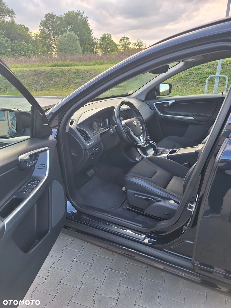 Volvo XC 60 D3 Drive-E Momentum - 10