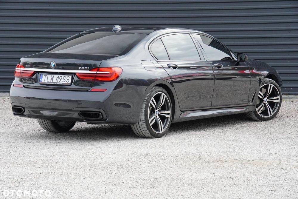 BMW Seria 7 750Li xDrive - 14