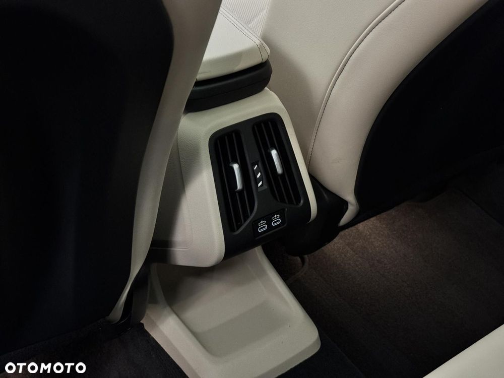 BMW X1 - 24