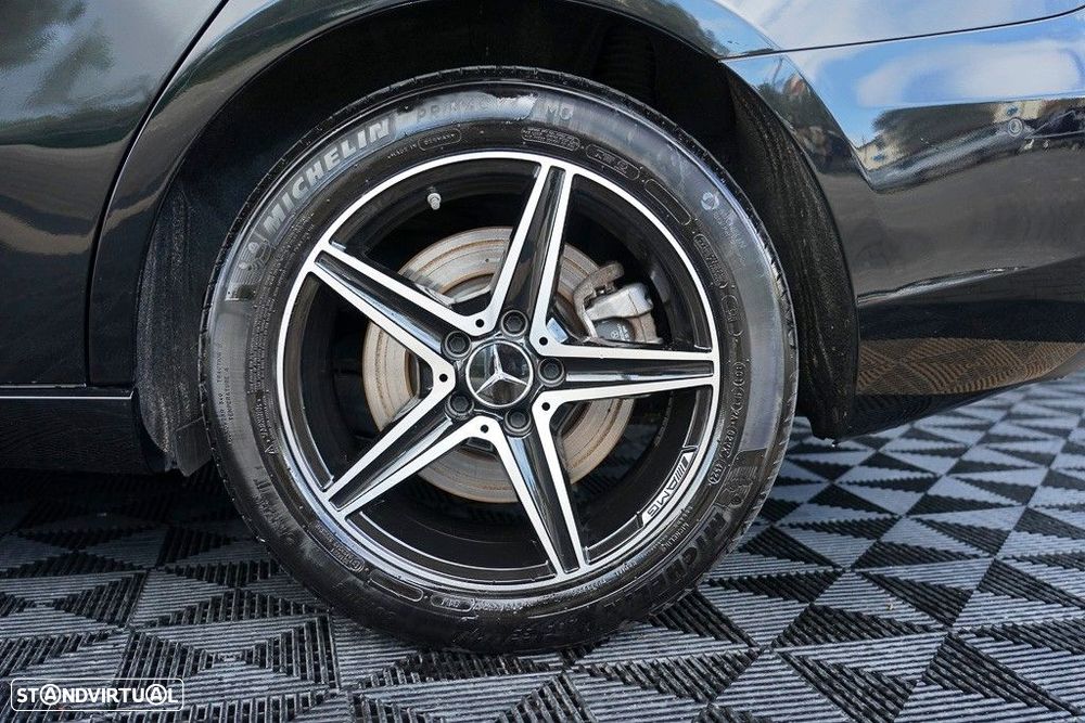 Mercedes-Benz A 250 Limousine e Progressive - 35