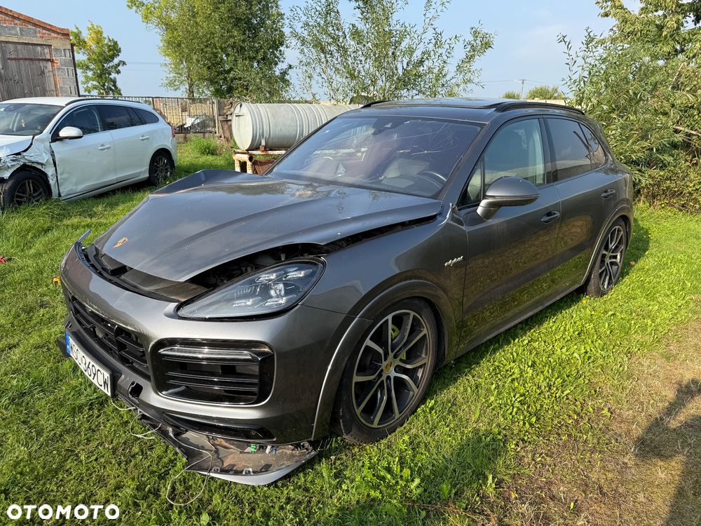 Porsche Cayenne Platinum Edition - 1