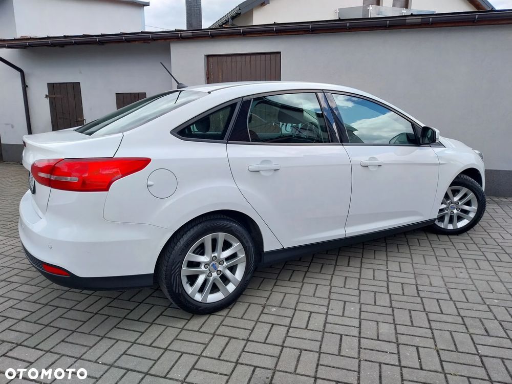 Ford Focus 1.6 Trend - 4