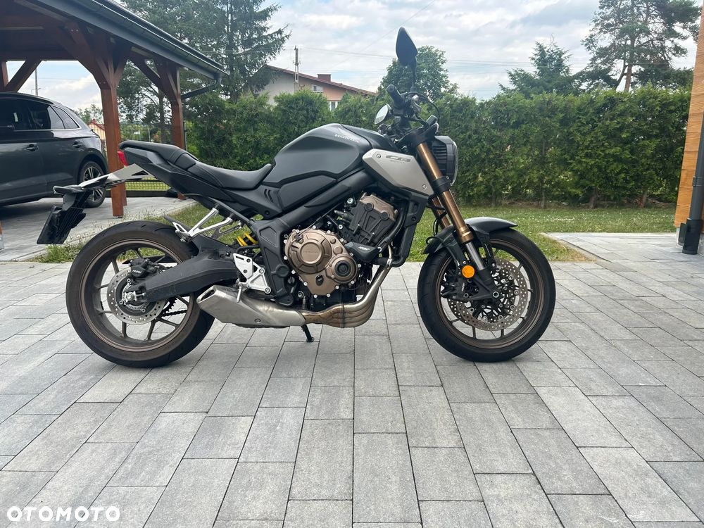 Honda CB - 2