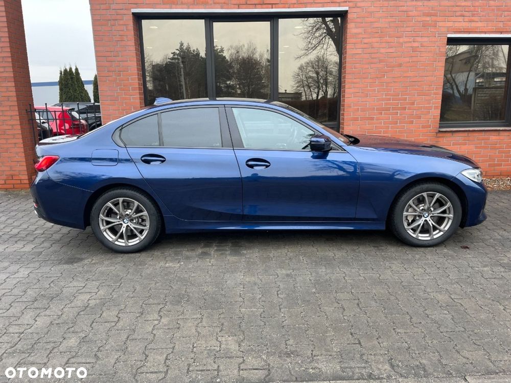 BMW Seria 3 330i - 27
