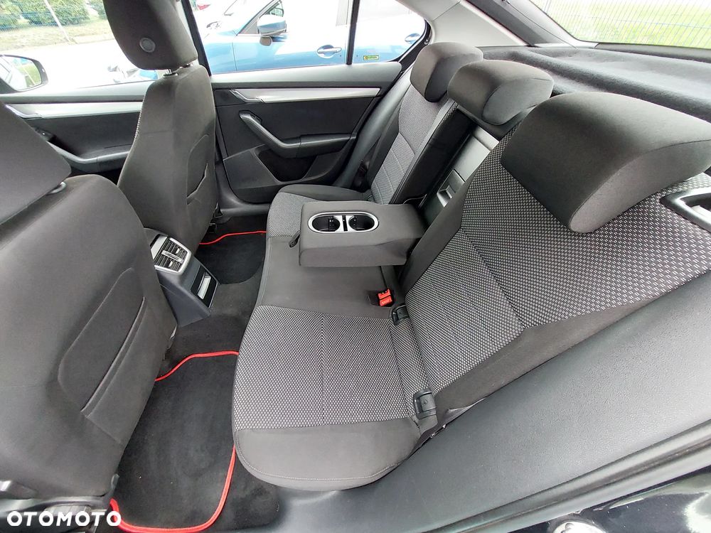 Skoda Octavia 1.8 TSI Ambition - 9