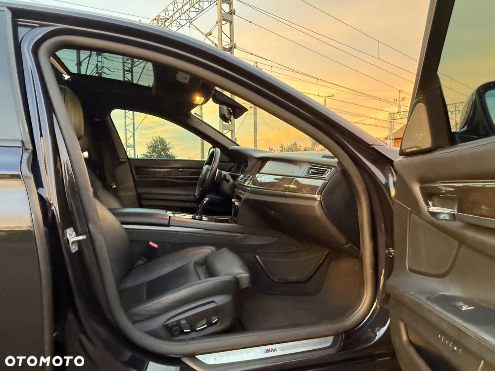 BMW Seria 7 - 25