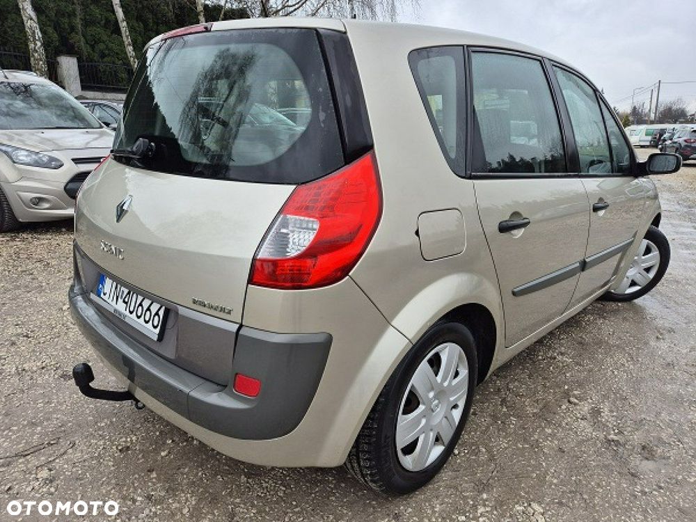 Renault Scenic - 2