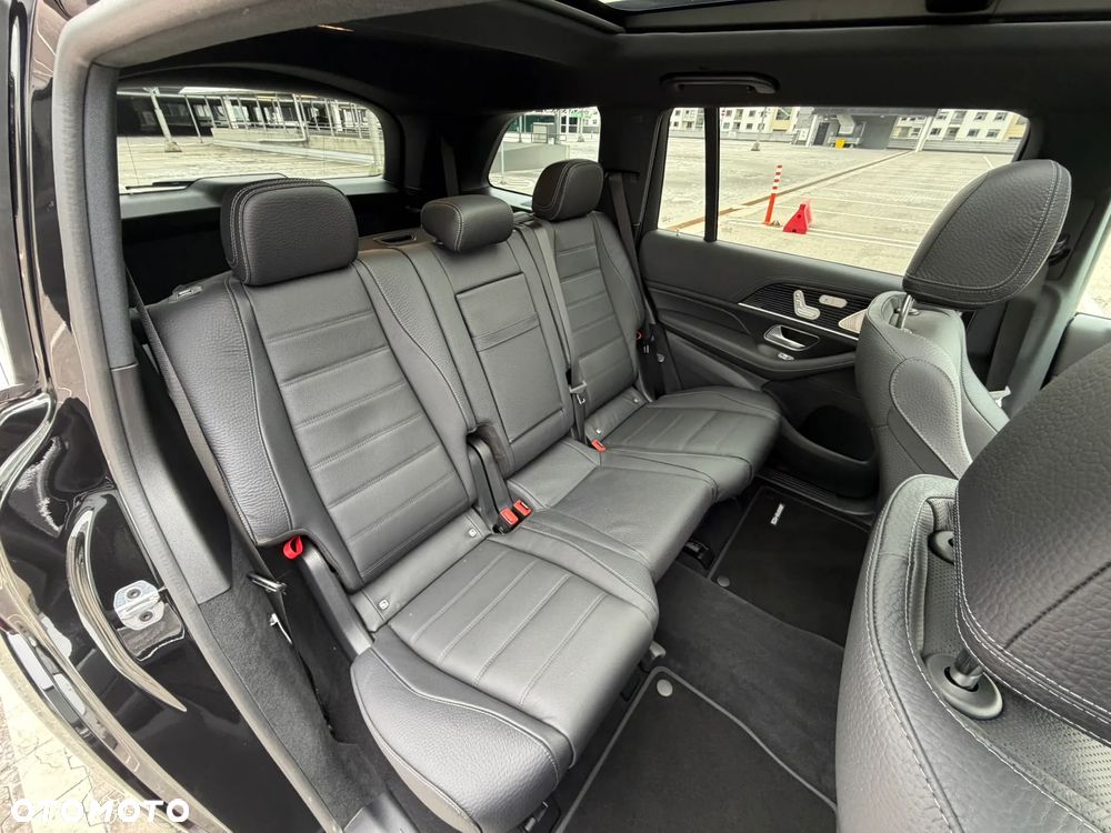 Mercedes-Benz GLS - 21