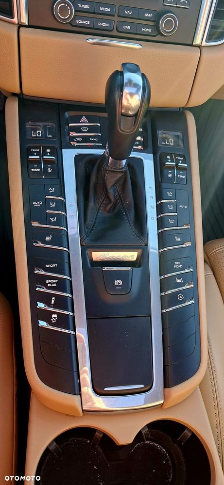 Porsche Macan Standard - 12