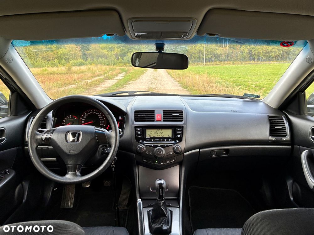 Honda Accord 2.0 i Executive - 28