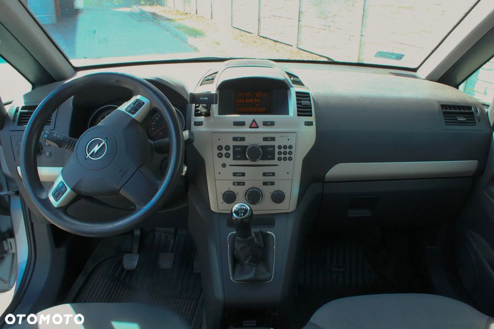 Opel Zafira - 8