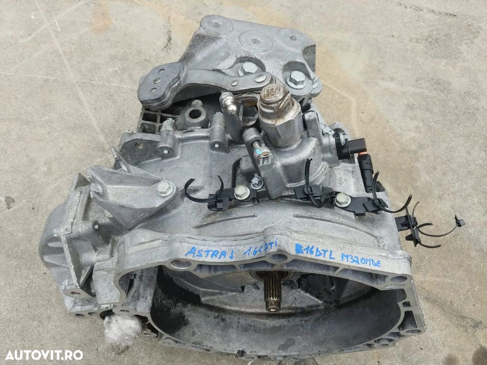 cutie de viteze  1.6 cdti b16dtl opel astra j m320mde  55593195 - 3