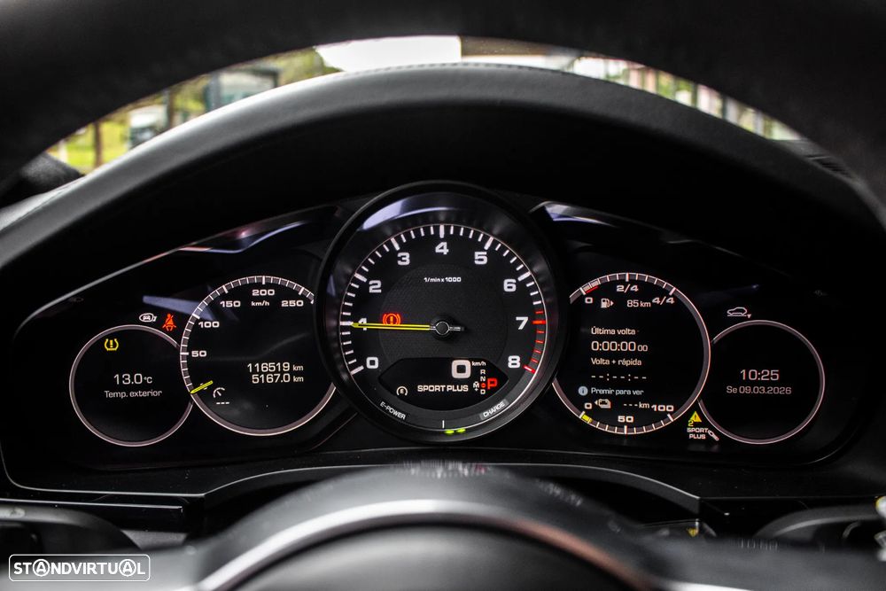 Porsche Cayenne Coupé E-Hybrid - 17