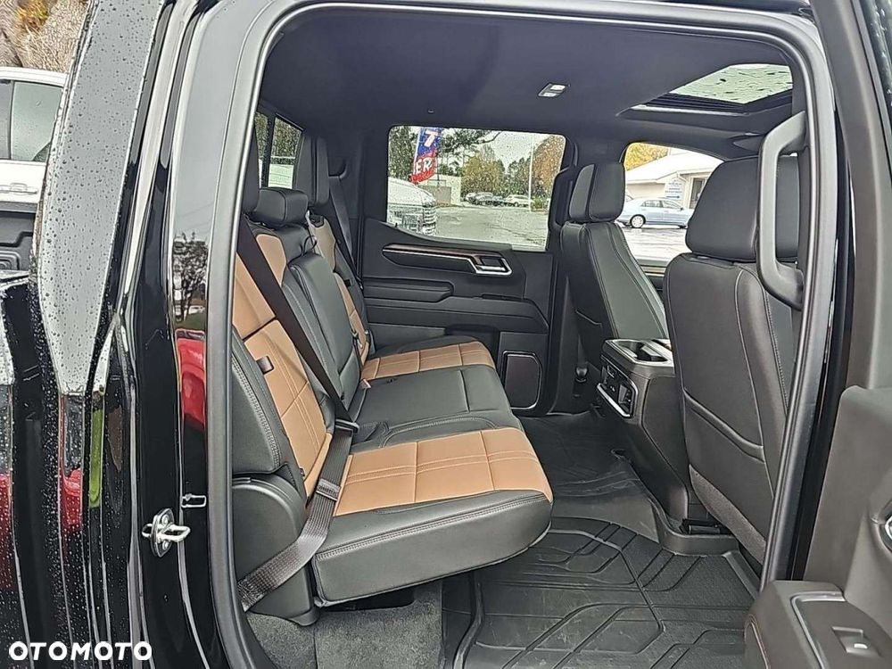 Chevrolet Silverado - 4