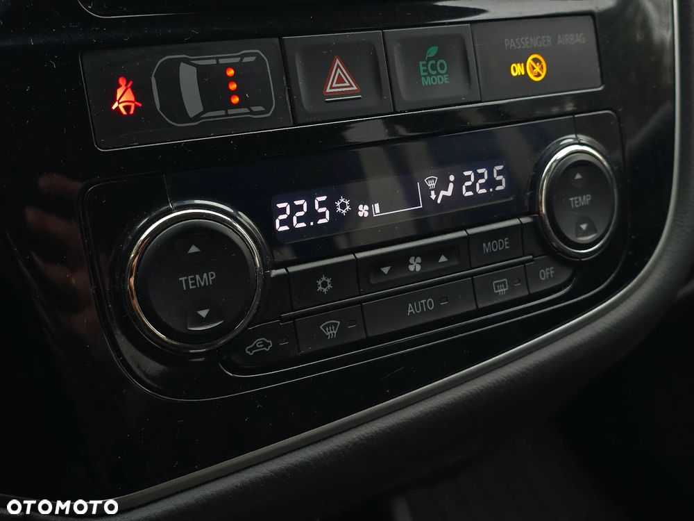 Mitsubishi Outlander - 28