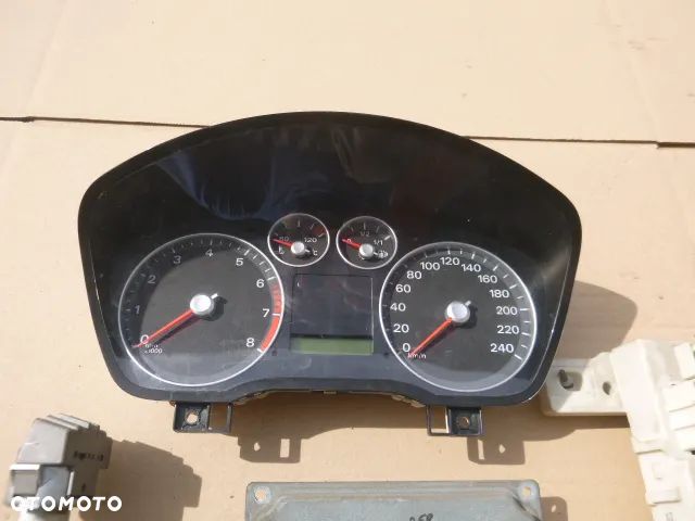 ZESTAW STARTOWY FORD FOCUS MK2 1.6 - 4