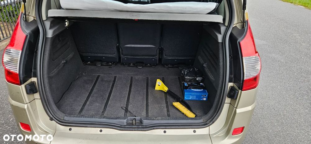 Renault Scenic - 9