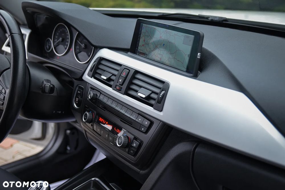 BMW Seria 3 318d - 31