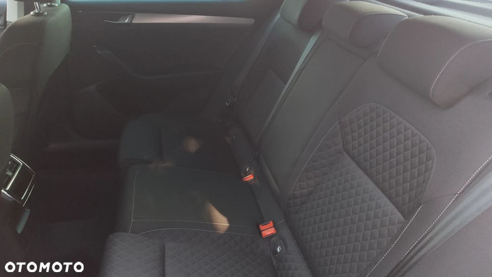 Skoda Superb 2.0 TSI Ambition DSG - 19