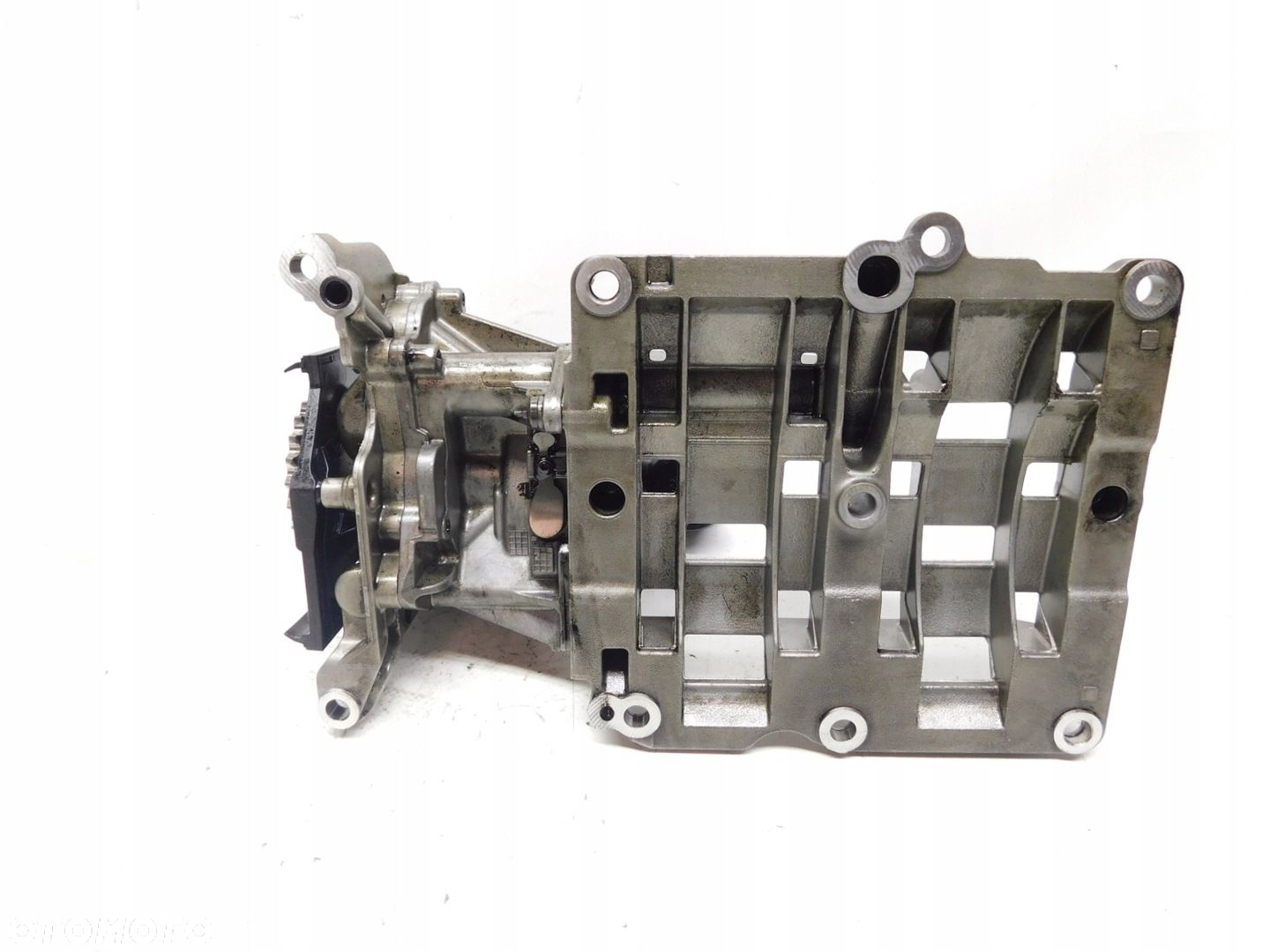 POMPA OLEJU - BMW E90 F20 F30 F31 F10 F25 E84 2.0d N47D20C - 5