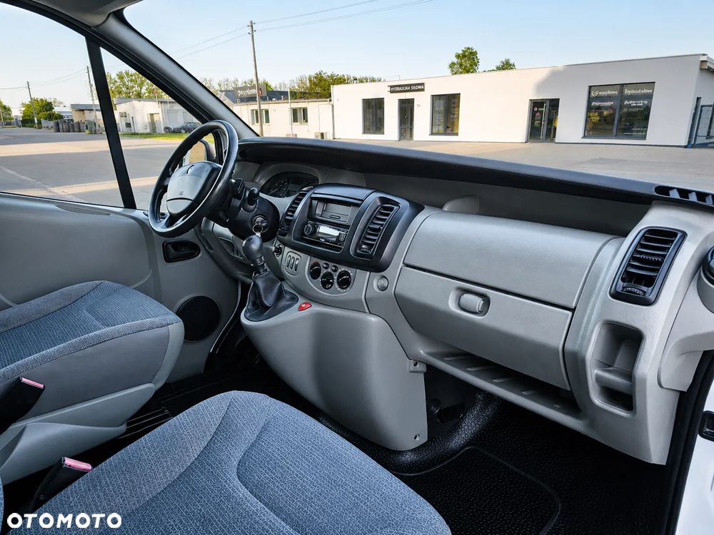 Renault Trafic - 16