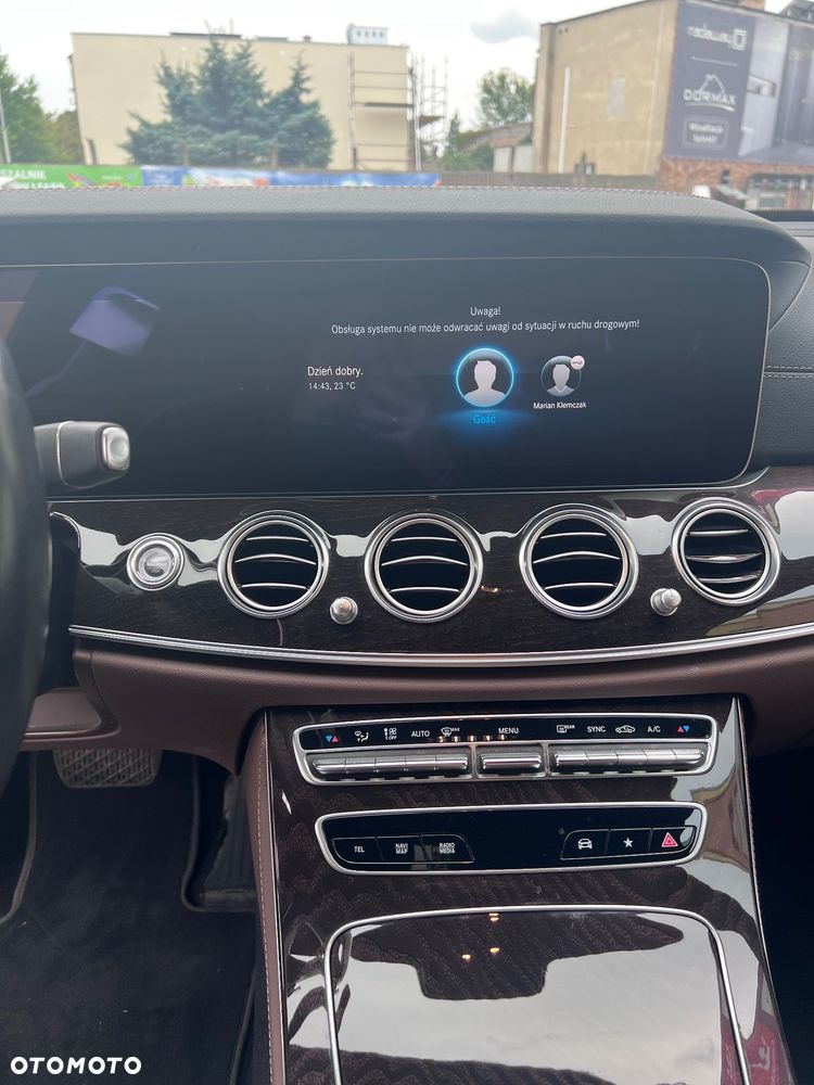 Mercedes-Benz Klasa E 220 d 4-Matic Exclusive - 13