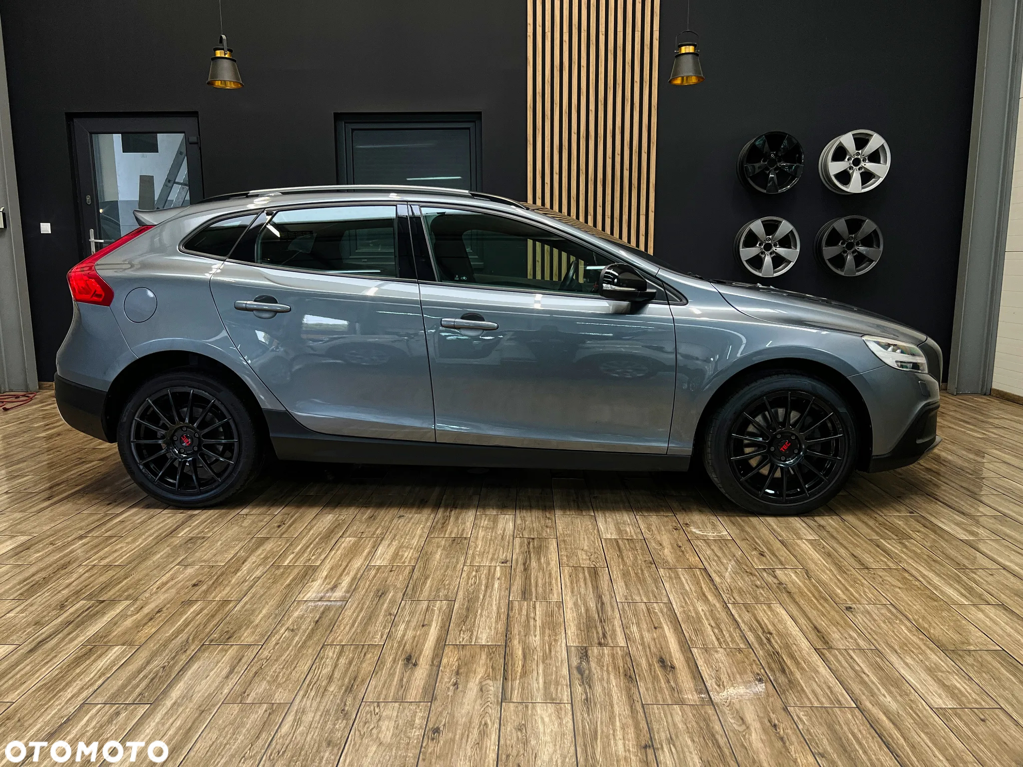 Volvo V40 Cross Country D4 Geartronic Momentum - 6